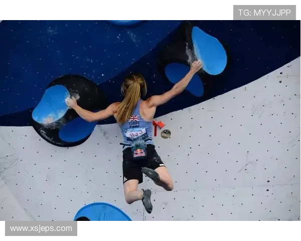 成都极限运动队在世界攀岩锦标赛中以60分稳居积分榜首位 成都极限运动队在世界攀岩锦标赛中以60分稳居积分榜首位